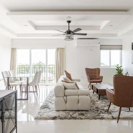 Luxe City Oasis 2Br With Rooftop Pool And Gym Kingston Exterior photo